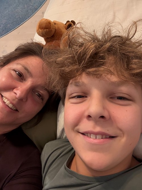 Storm og D samler ind til børn i Ukraine