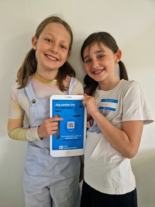 Marie og Malou samler ind ❤️