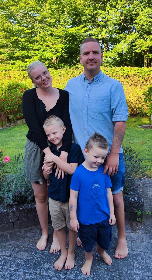 Hver med til at hjælpe de kigsramte børn 